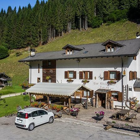 Albergo Lozen Canal San Bovo Buitenkant foto